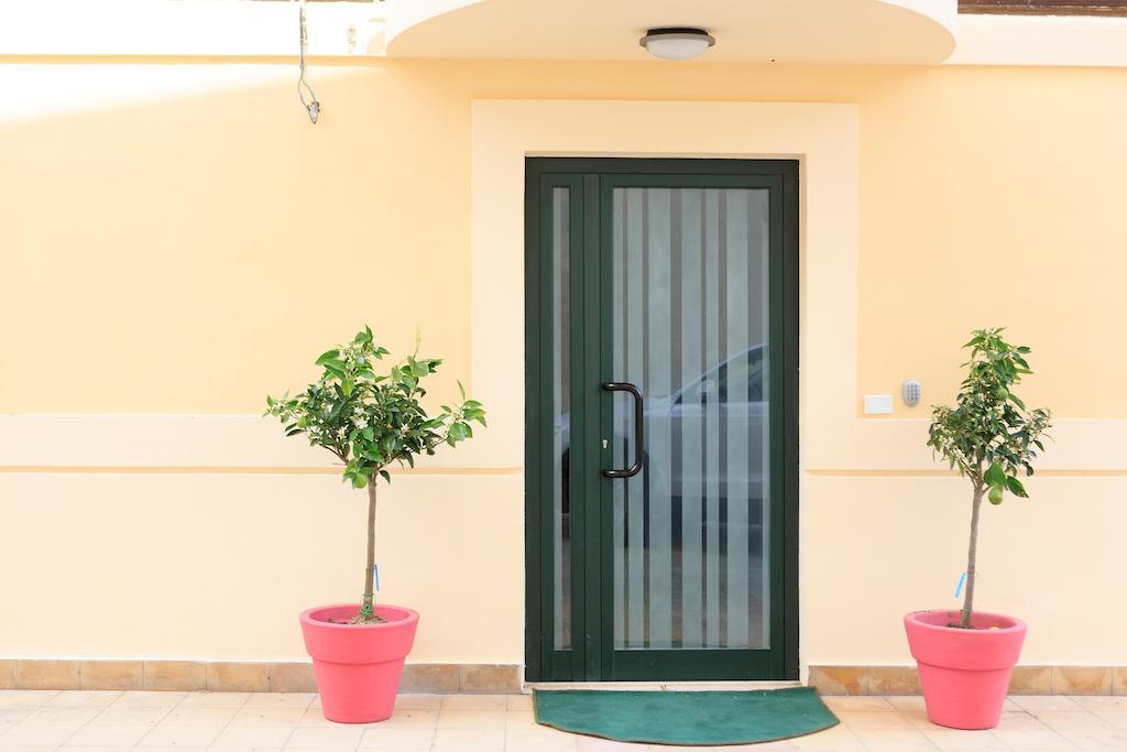 B&B Porta Della Sicilia Messina Szoba fotó